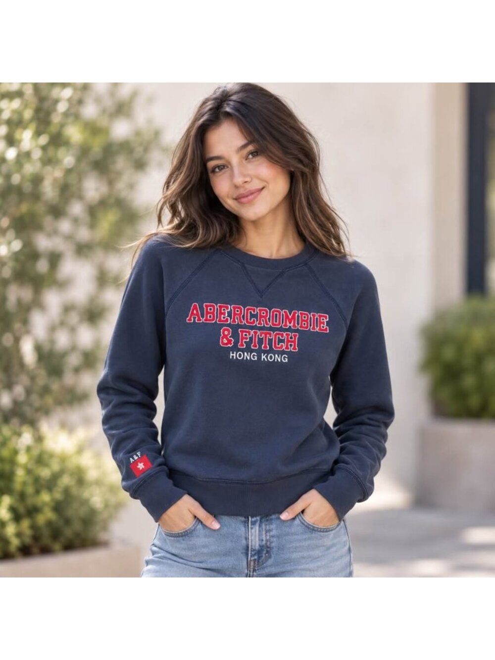 Vintage Abercrombie & Fitch Hong Kong Crewneck Sweatshirt Women’s XS Y2K